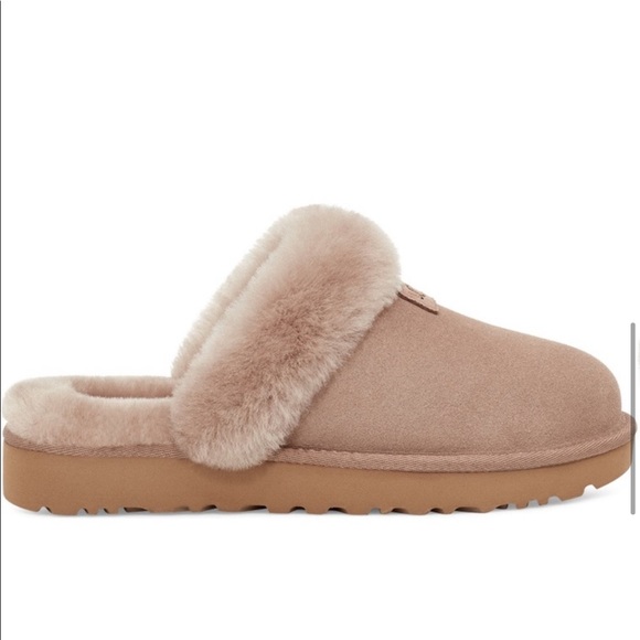 NWB UGG genuine shearling cozy suede slipper runs large - Picture 3 of 9